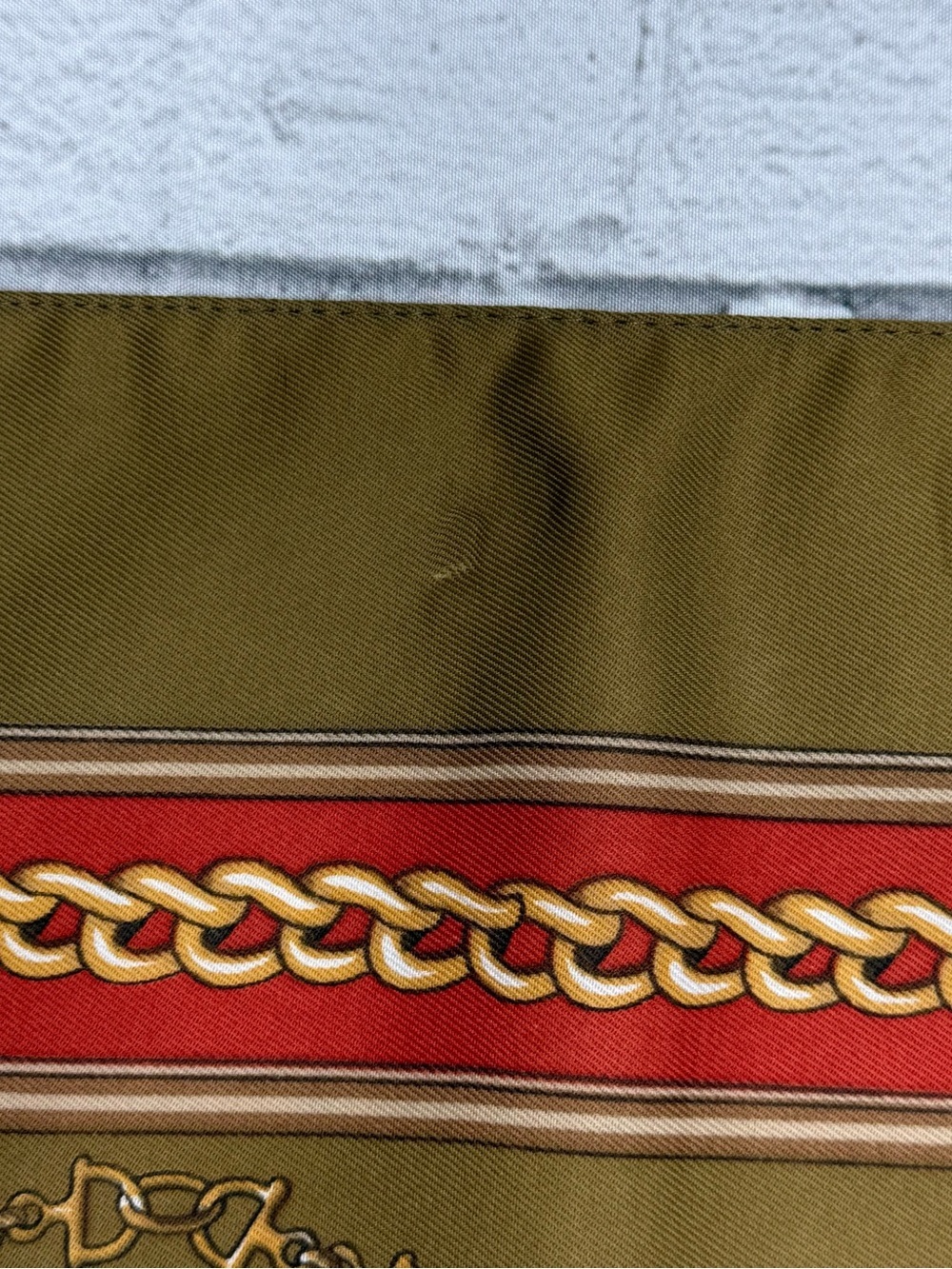 Roger Laurent Paris Equestrian Scarf Olive Red Cream Horse Derby Bridle 29 X 31 - Picture 8 of 12